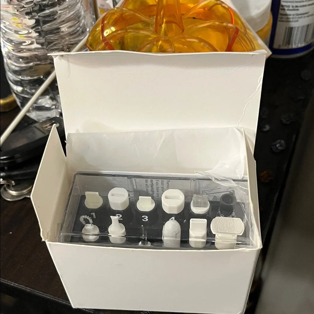 Black Phone Cleaning Kit